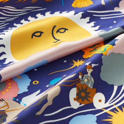 【コーデのポイントに】HERMES Au Royaume d'Helios 70スカーフ コーデのポイントに】HERMES Au Royaume d'Helios 70スカーフ